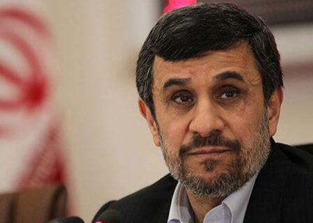 محمود احمدی‌نژاد با آیت الله علوی بروجردی در قم دیدار کرد