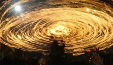 آیین مشعل گردانی نجفی‌های مقیم قم به روایت تصویر