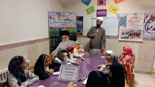 ترویج کتابخوانی حرفه ای با محوریت کانون فرهنگی مسجد