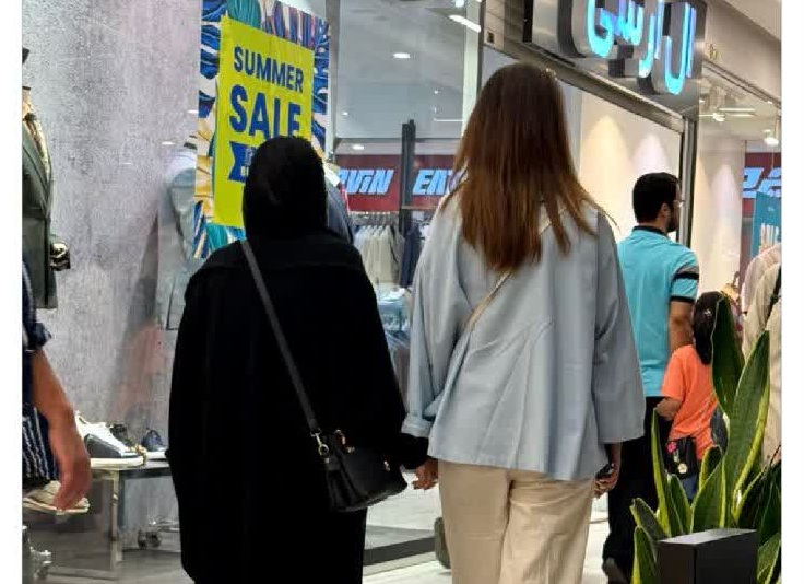 همزیستی مسالمت آمیز دو سبک زندگی تقریبا متضاد یا القای کنار آمدن جریان مذهبی با آزادی پوشش؟!