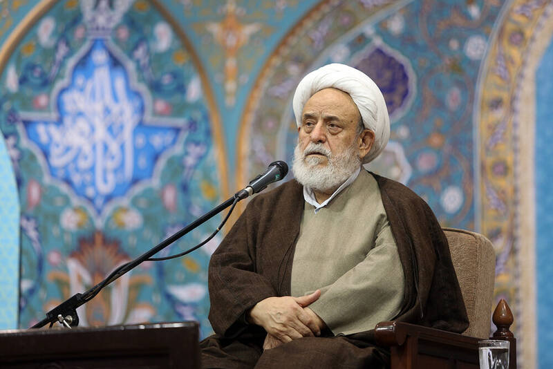 تأثیر مستقیم فضای ظاهری جامعه بر روح و ایمان جوانان