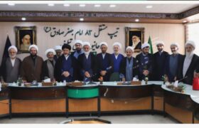 دیدار تعدادی از نمایندگان طلاب و فضلای حوزههای علمیه در قالب «شورای حوزه انقلابی» با فرمانده تیپ مستقل  ۸۳ روحانیون رزمی تبلیغی امام جعفر صادق علیهالسلام