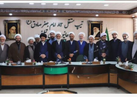 دیدار تعدادی از نمایندگان طلاب و فضلای حوزه‌های علمیه در قالب «شورای حوزه انقلابی» با فرمانده تیپ مستقل  ۸۳ روحانیون رزمی تبلیغی امام جعفر صادق علیه‌السلام