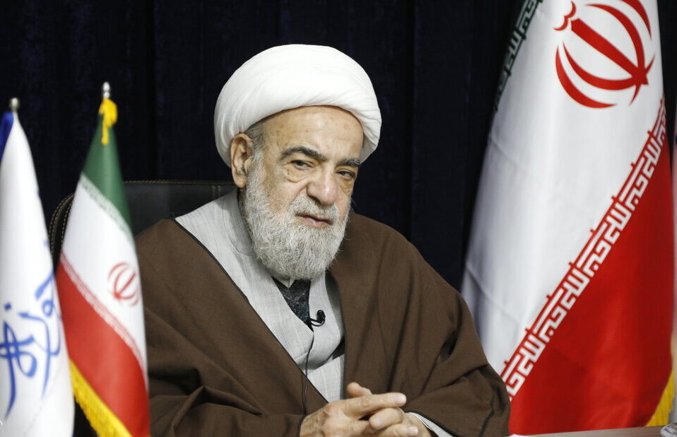 کسانی که مساجد و حسینیهها را آتش میزنند، قطعا محارب و ضدانقلاب هستند