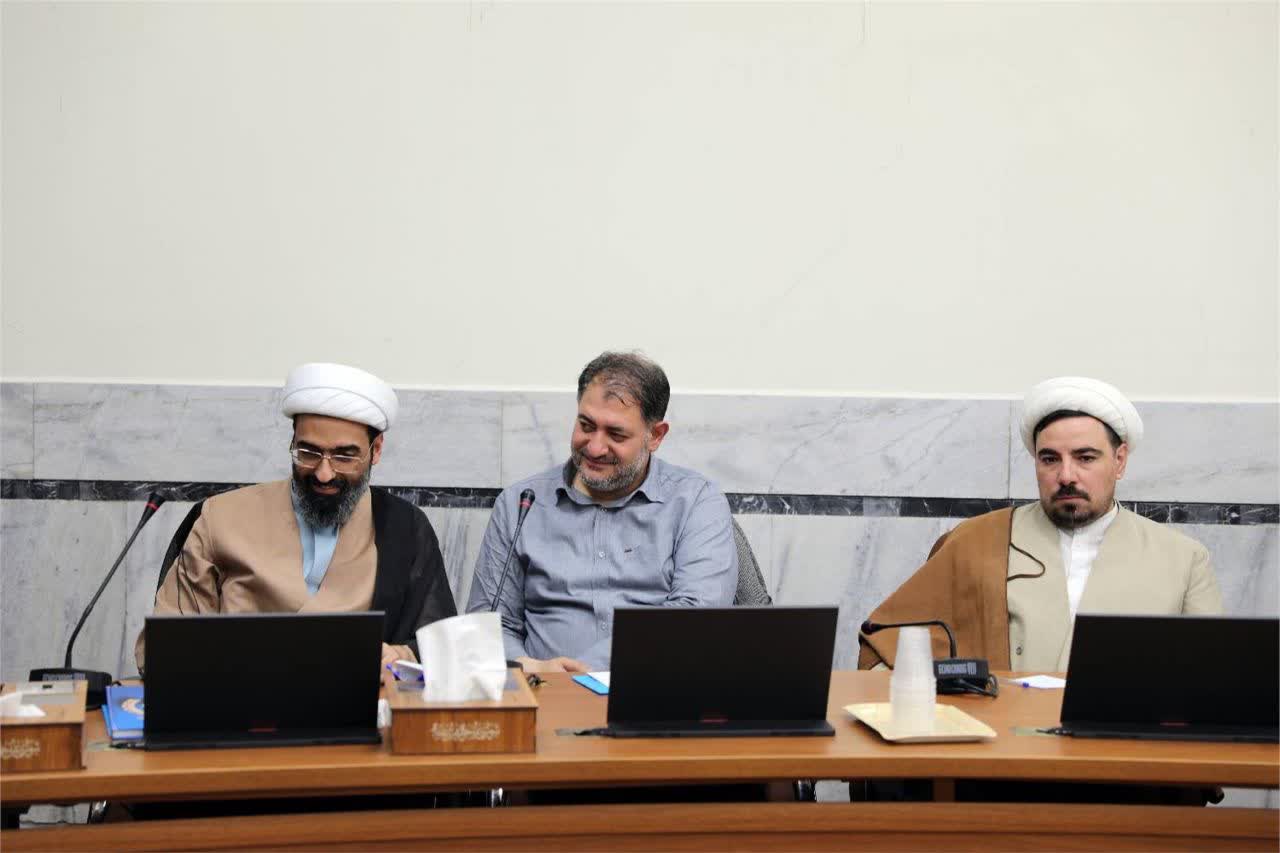 در سومین نشست مسئول دبیرخانه شورای عالی حوزههای علمیه با رسانههای حوزوی چه گذشت؟!