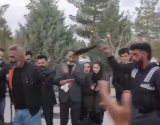 کلیپ تازه منتشر شده از چهلم یکی از کشته شدگان حوادث دی ماه در اصفهان